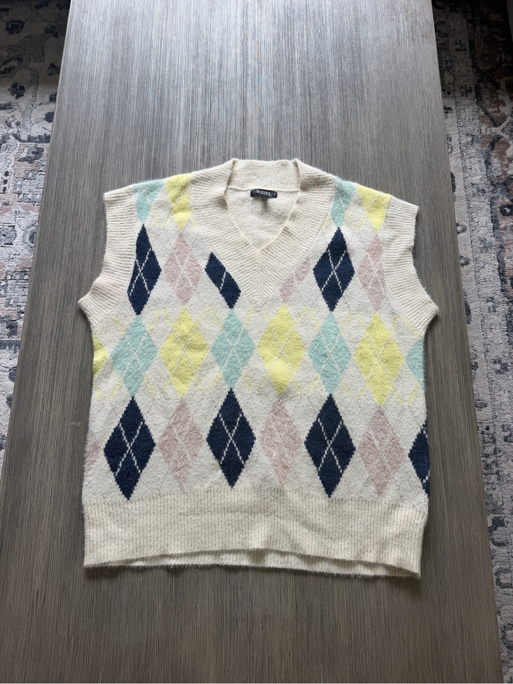 Missguided Cream V-Neck Argyle Oversized Sweater Vest